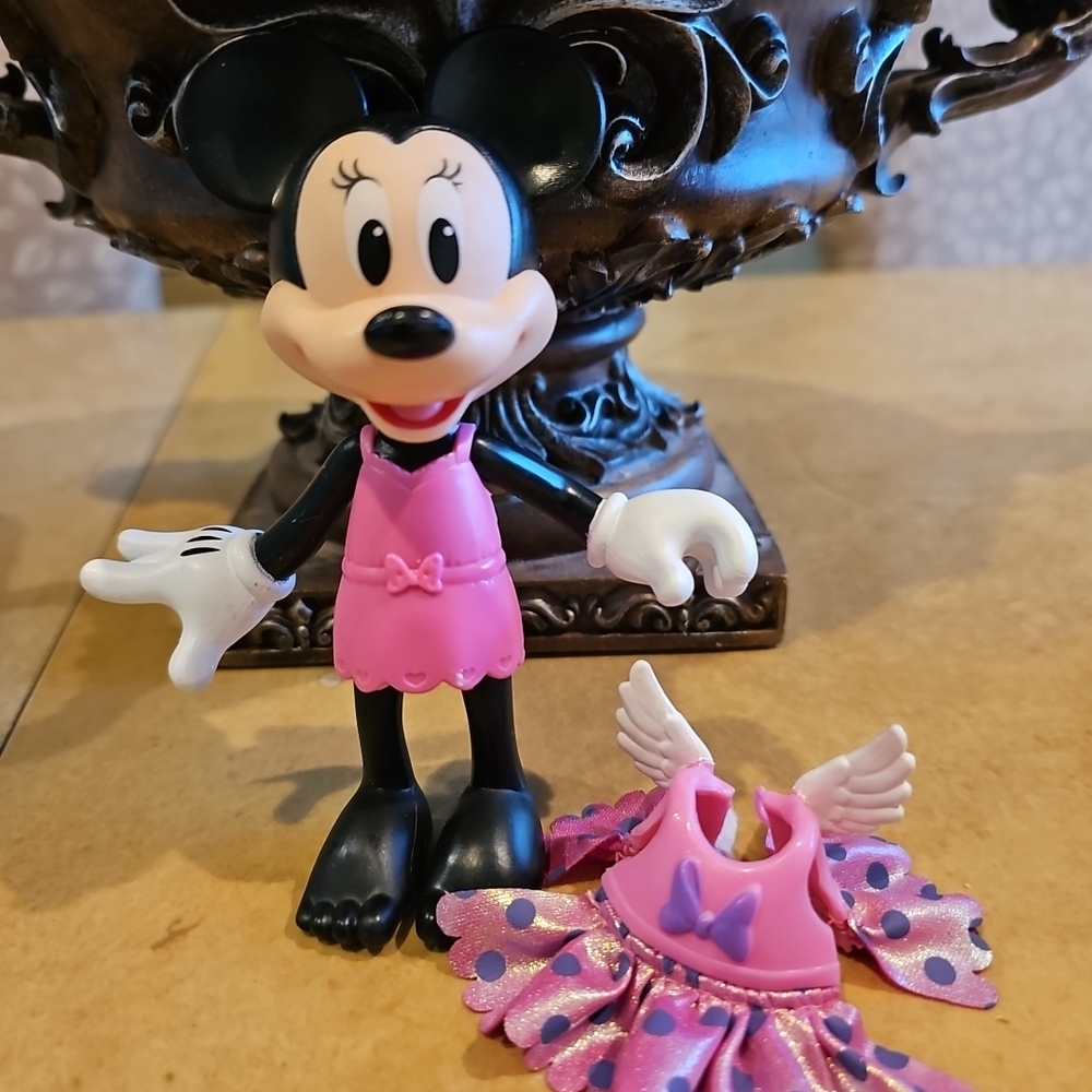 Disney Minnie Mouse Figure 5" Tall Toy Cake Topper